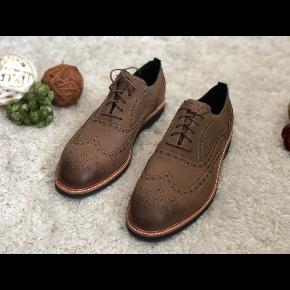 New Cole Haan shoes - leather - size 8.5 - brown
